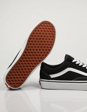ZAPATILLAS VANS VANS OLD SKOOL en color Negro