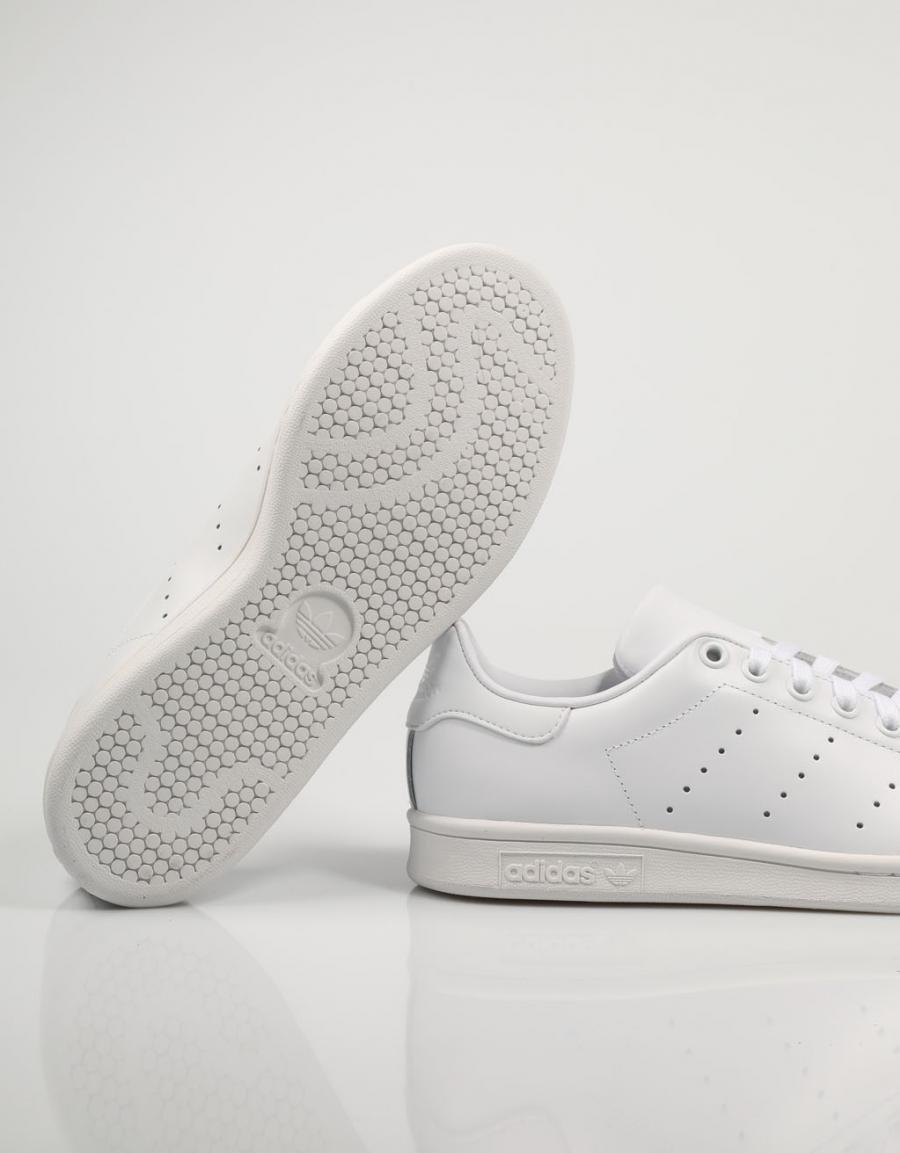 ZAPATILLAS ADIDAS ORIGINALS STAN en color Blanco
