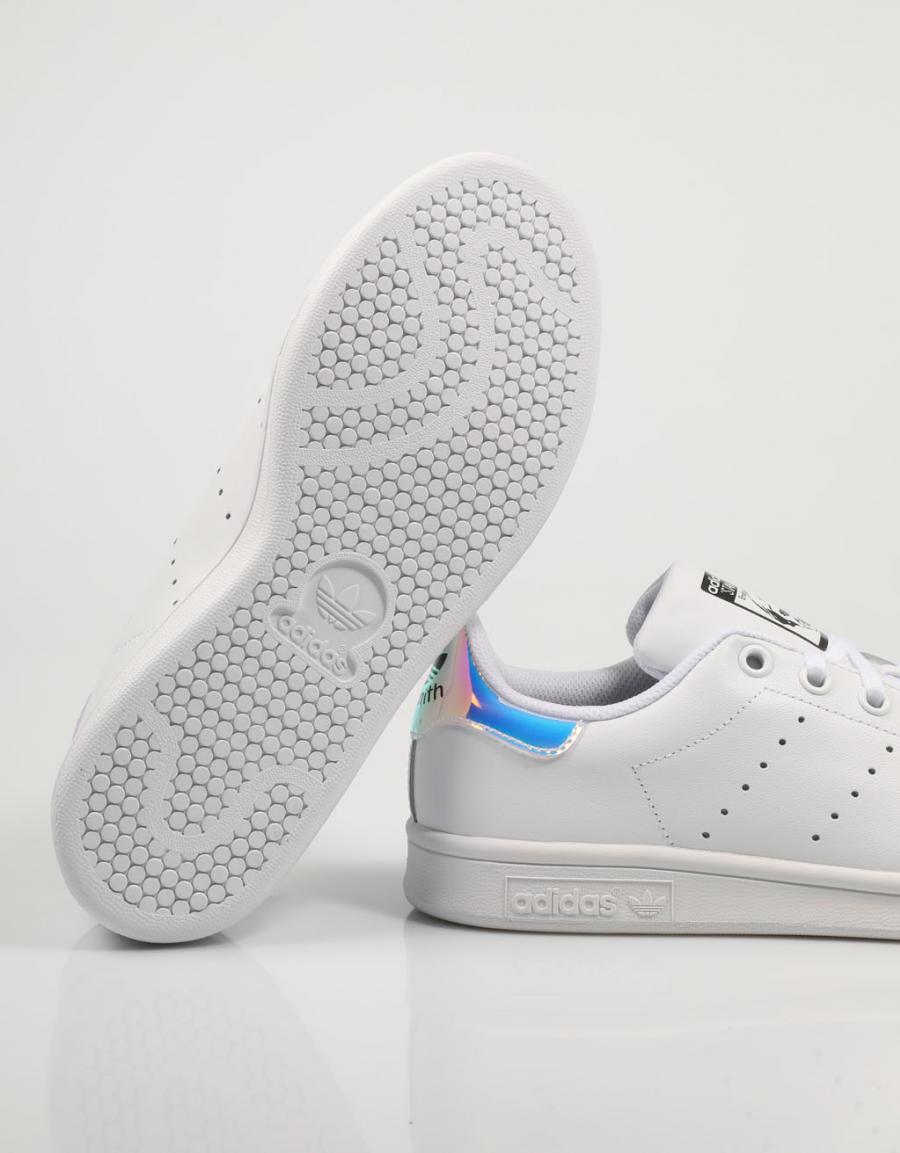 ZAPATILLAS ADIDAS ORIGINALS STAN en color Blanco