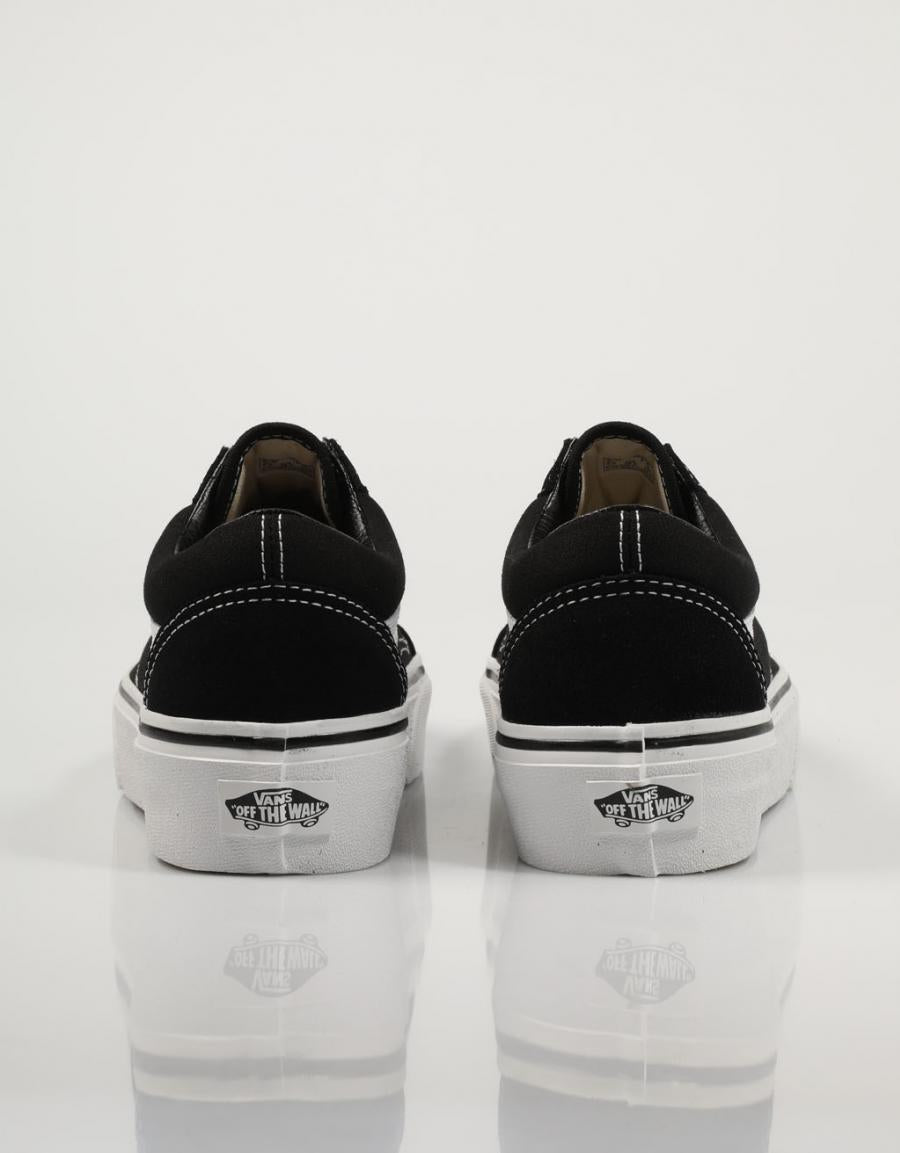 ZAPATILLAS VANS OLD SKOOL en color Negro