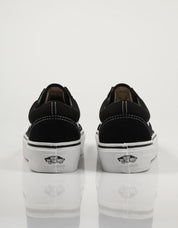ZAPATILLAS VANS OLD SKOOL en color Negro