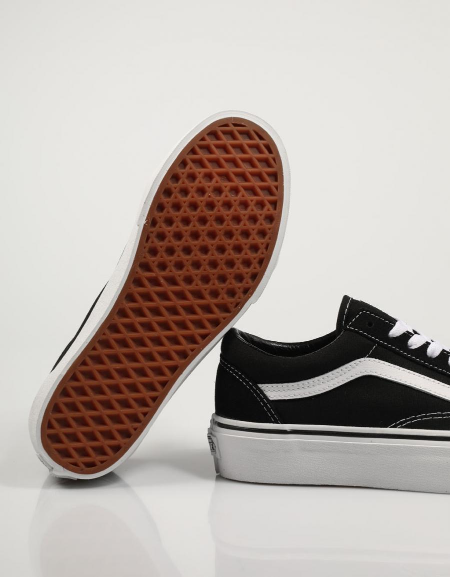 ZAPATILLAS VANS OLD SKOOL en color Negro