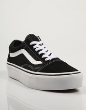 ZAPATILLAS VANS OLD SKOOL en color Negro