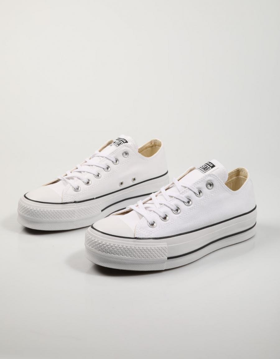 ZAPATILLAS CONVERSE CHUCK en color Blanco
