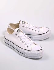 ZAPATILLAS CONVERSE CHUCK en color Blanco
