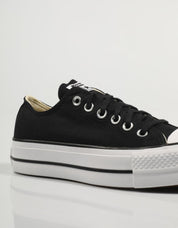 ZAPATILLAS CONVERSE CHUCK en color Negro