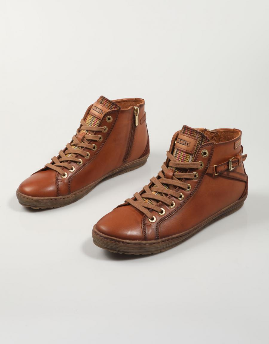 BOTINES PIKOLINOS 7312 en color Cuero