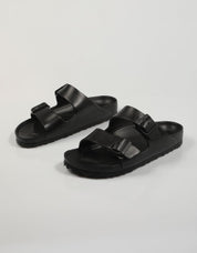 CHANCLAS BIRKENSTOCK ARIZONA en color Negro