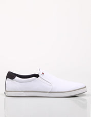 ZAPATILLAS TOMMY HILFIGER ICONIC SLIP ON SNEAKER en color Blanco