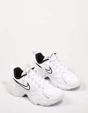 ZAPATILLAS NIKE AIR HEIGHTS en color Blanco