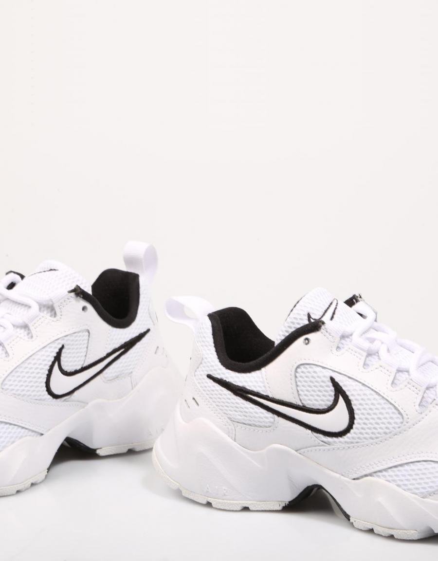 ZAPATILLAS NIKE AIR HEIGHTS en color Blanco
