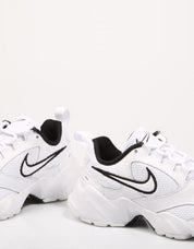 ZAPATILLAS NIKE AIR HEIGHTS en color Blanco