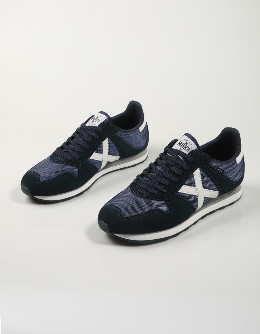 ZAPATILLAS MUNICH MASSANA en color Azul marino