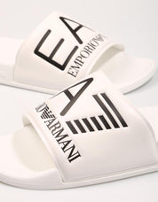 CHANCLAS ARMANI EXCHANGE XCP001 en color Blanco