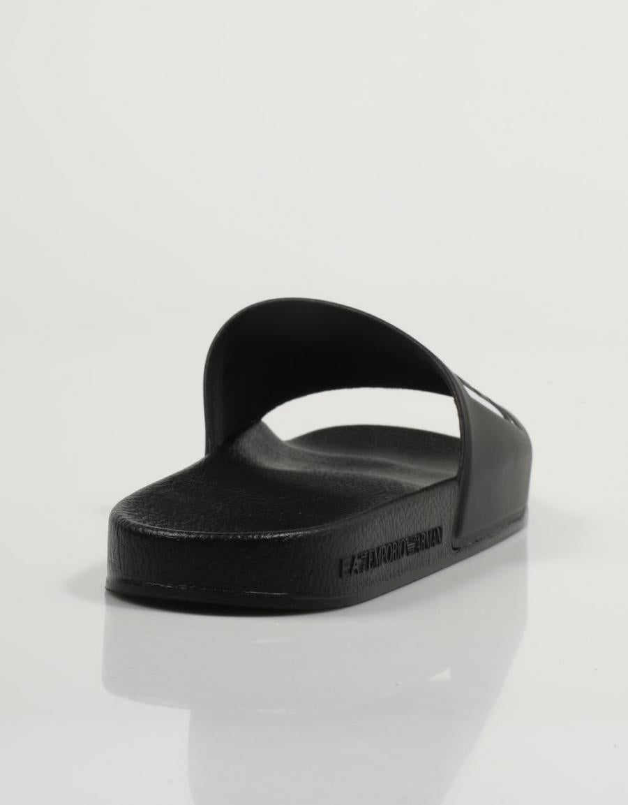 CHANCLAS ARMANI EXCHANGE XCP001 en color Negro
