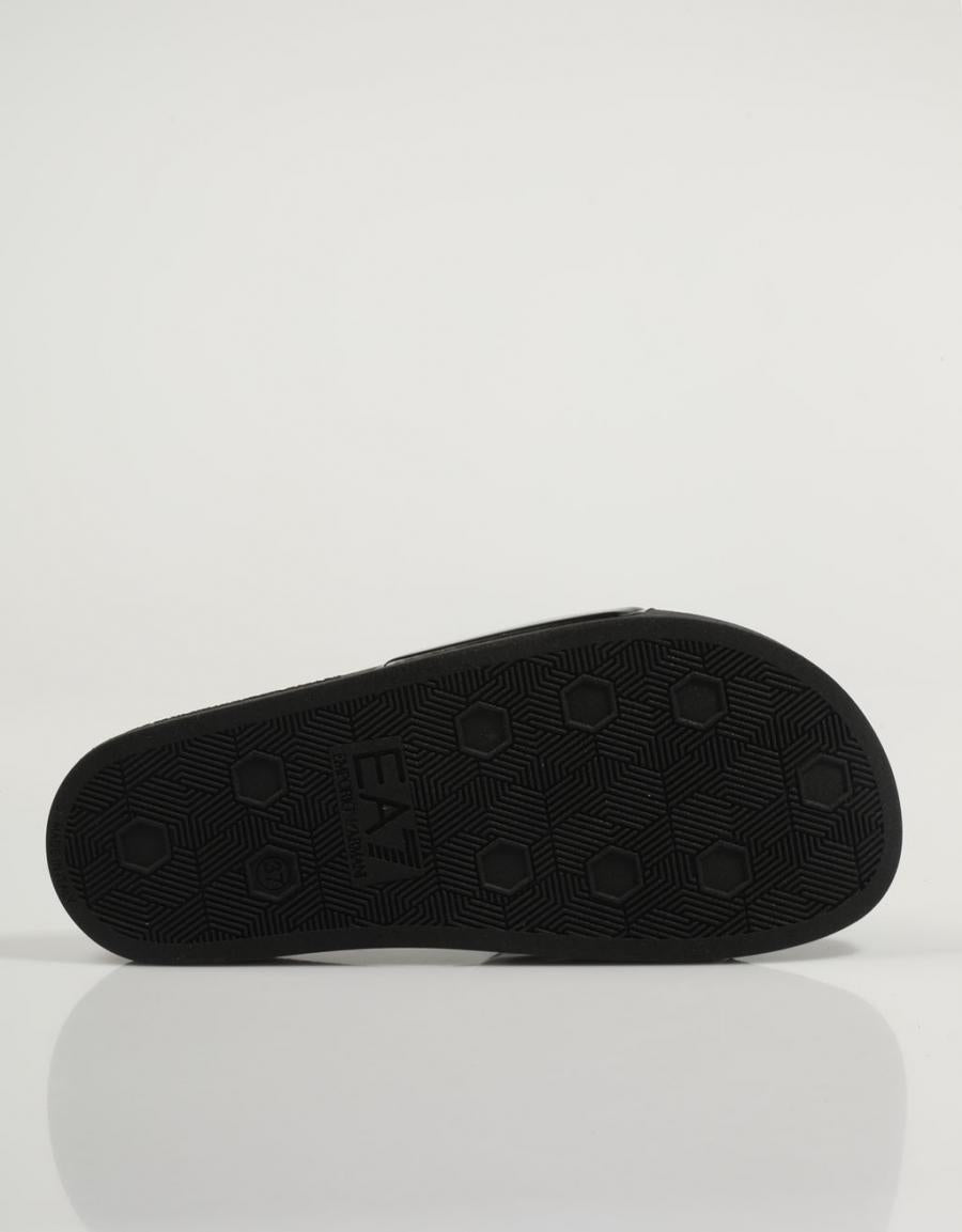 CHANCLAS ARMANI EXCHANGE XCP001 en color Negro
