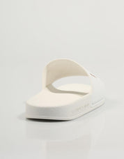 CHANCLAS ARMANI EXCHANGE XCP001 en color Blanco