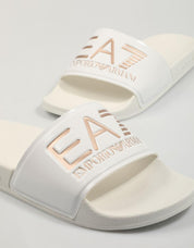 CHANCLAS ARMANI EXCHANGE XCP001 en color Blanco
