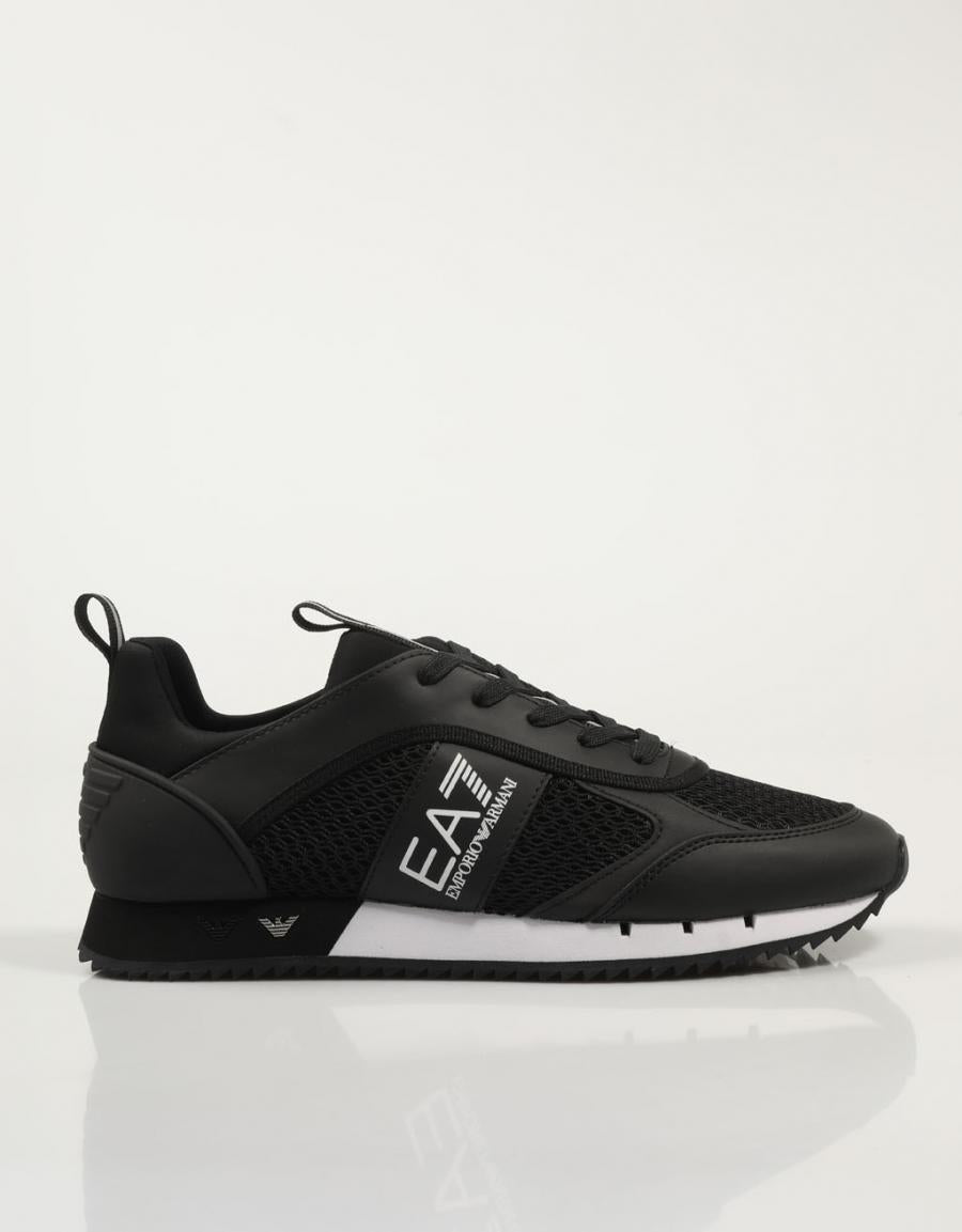 ZAPATILLAS ARMANI EA7 CASUAL en color Negro