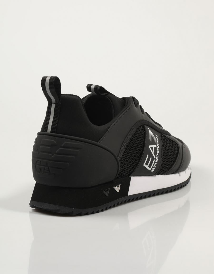 ZAPATILLAS ARMANI EA7 CASUAL en color Negro