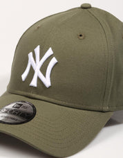 GORRA NEW ERA LEAGUE ESSENT.NEW YORK YANKEES en color Kaki