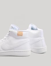 ZAPATILLAS NIKE COURT en color Blanco
