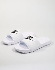 CHANCLAS NIKE VICTORI en color Blanco