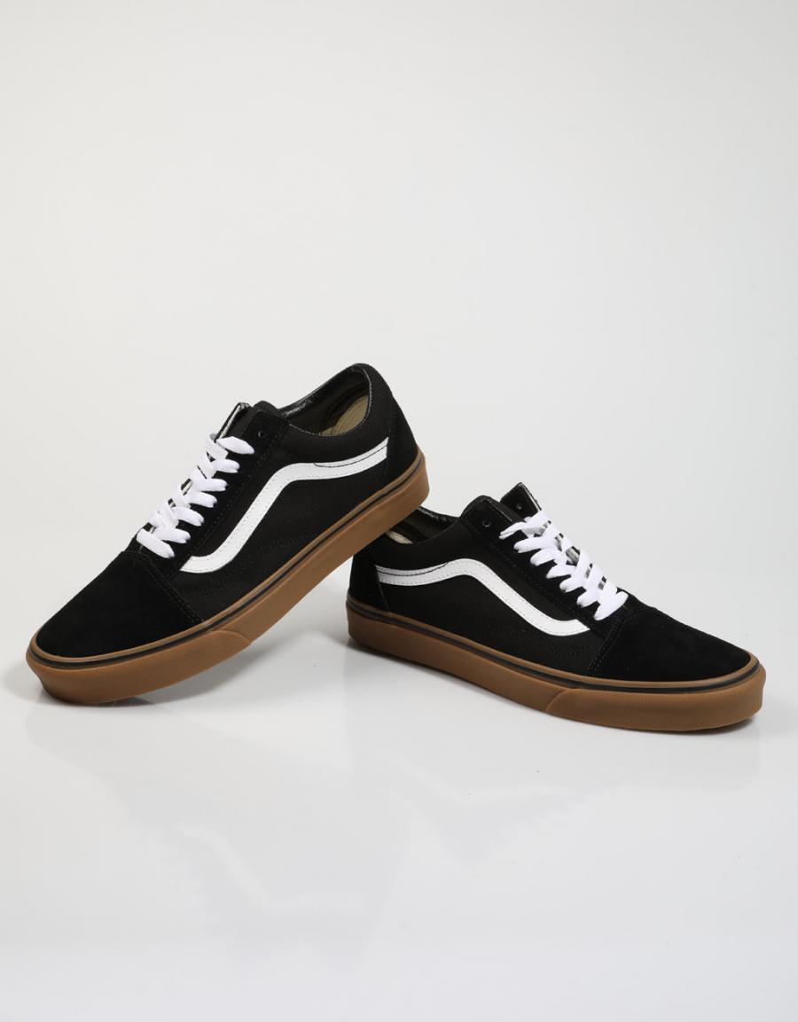ZAPATILLAS VANS OLD SKOOL en color Negro