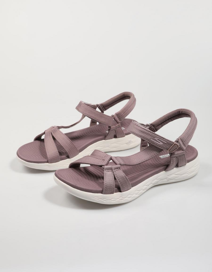 SANDALIAS SKECHERS 15316 en color Rosa