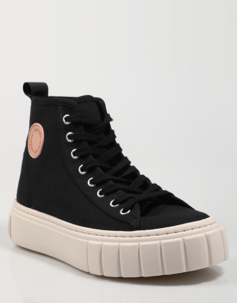 ZAPATILLAS VICTORIA 1270100 en color Negro