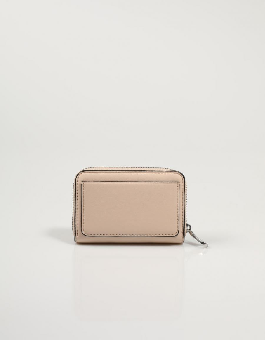 CARTERA CALVIN KLEIN SCULPTED en color Beige