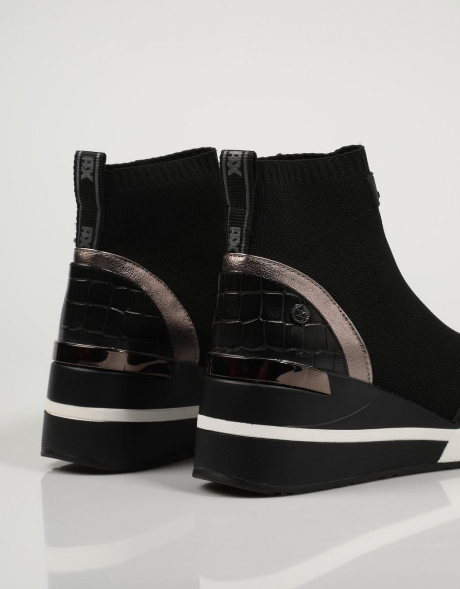 ZAPATILLAS XTI 43271 en color Negro