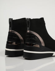 ZAPATILLAS XTI 43271 en color Negro