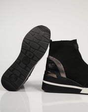 ZAPATILLAS XTI 43271 en color Negro