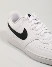 ZAPATILLAS NIKE COURT en color Blanco