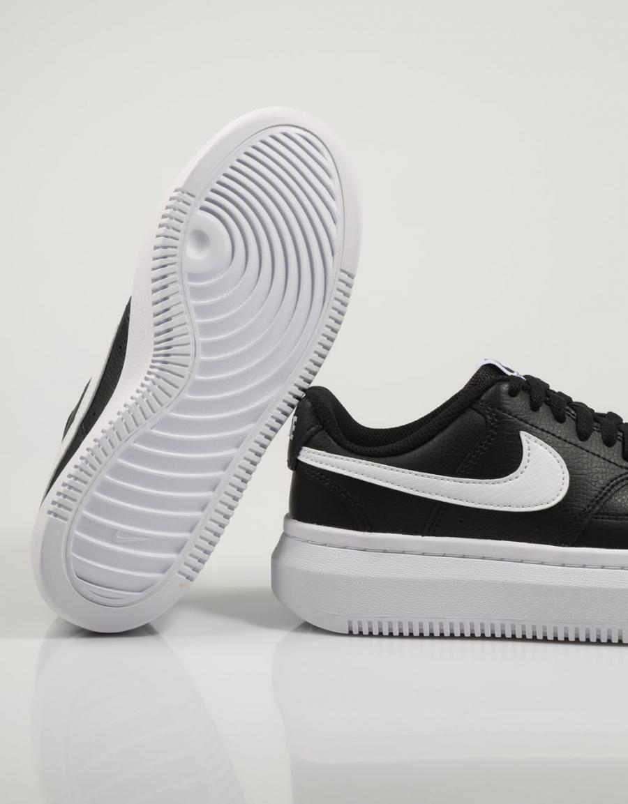 ZAPATILLAS NIKE COURT en color Negro