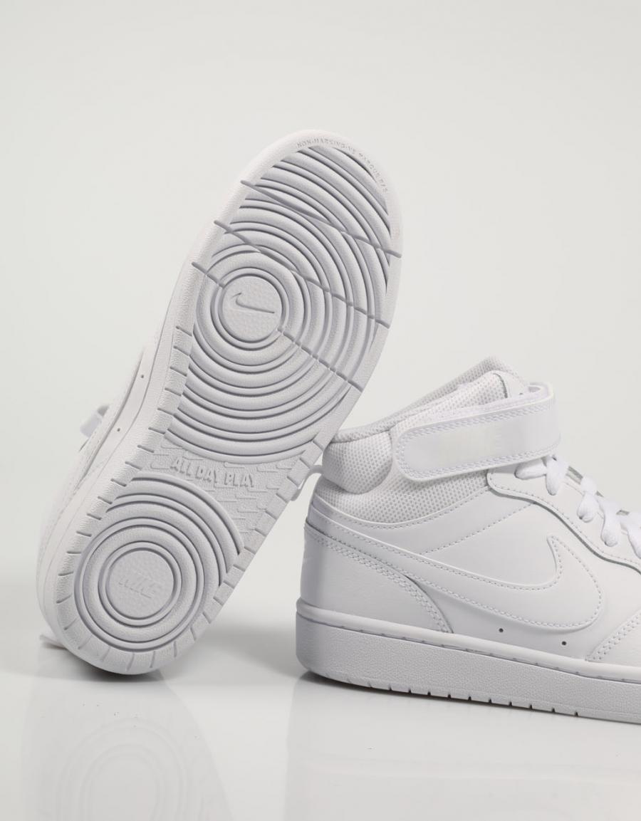 ZAPATILLAS NIKE COURT en color Blanco