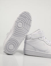 ZAPATILLAS NIKE COURT en color Blanco