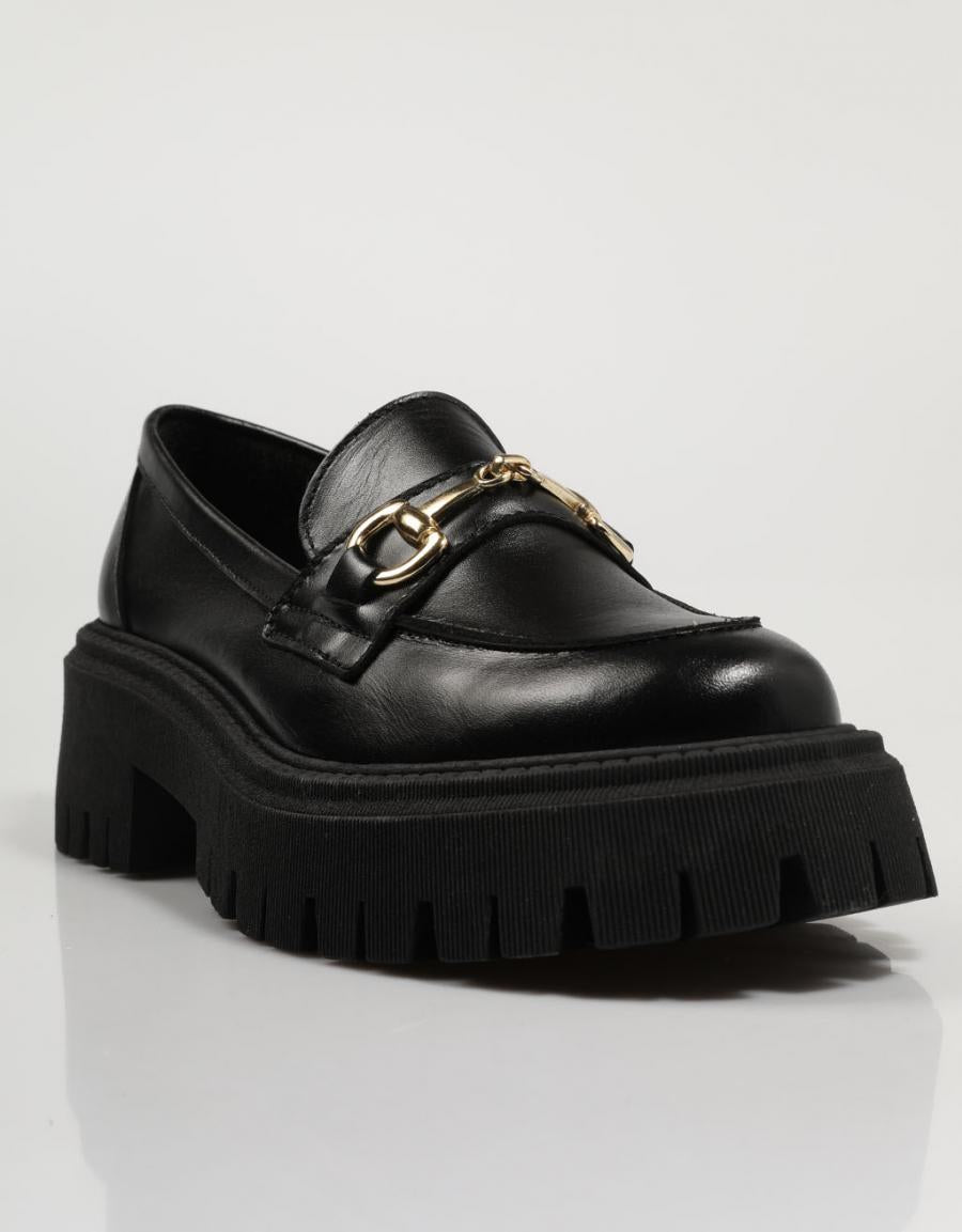 ZAPATOS SPORT REBECCA HOPE 2406 en color Negro