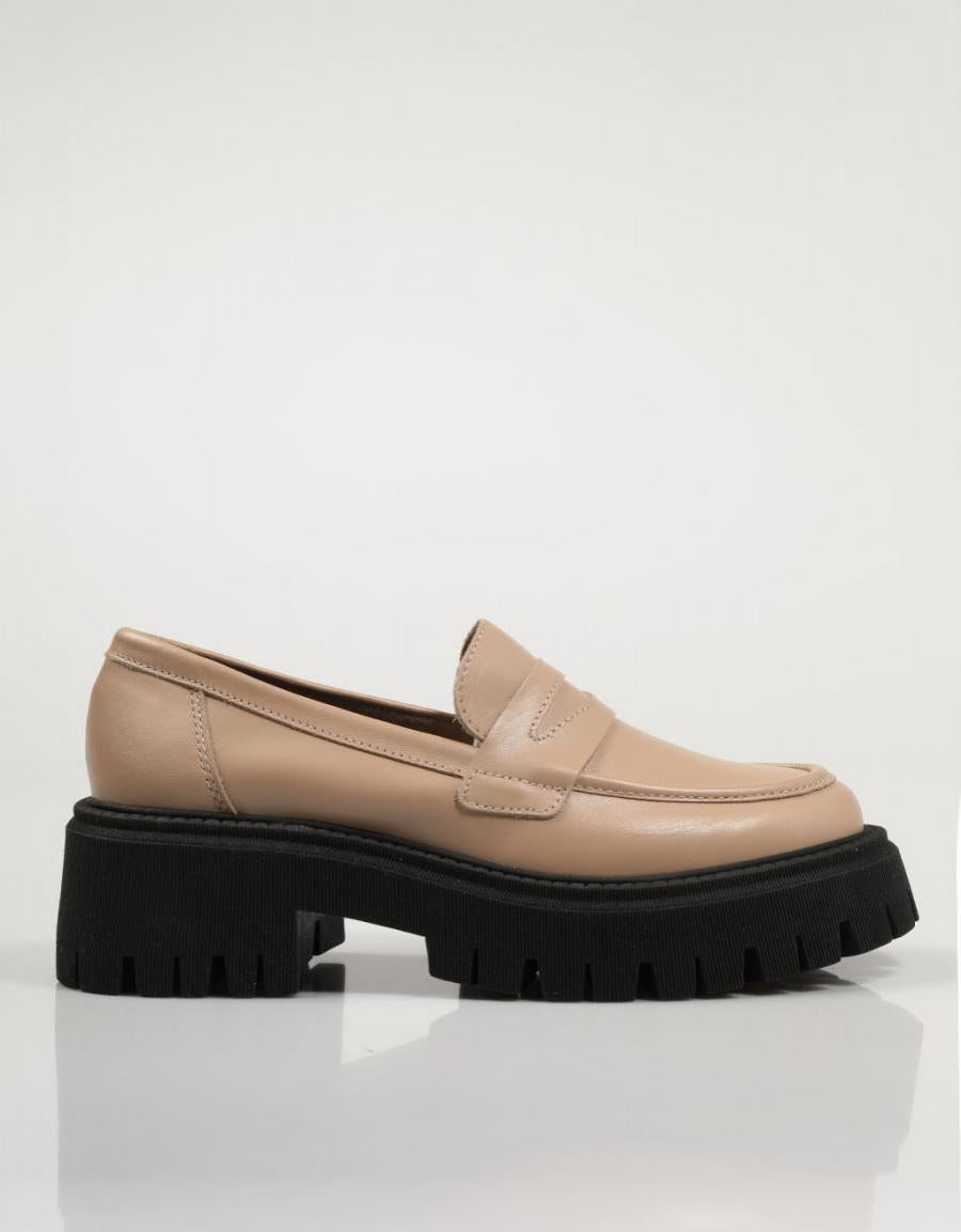 ZAPATOS SPORT REBECCA HOPE 2401 en color Beige