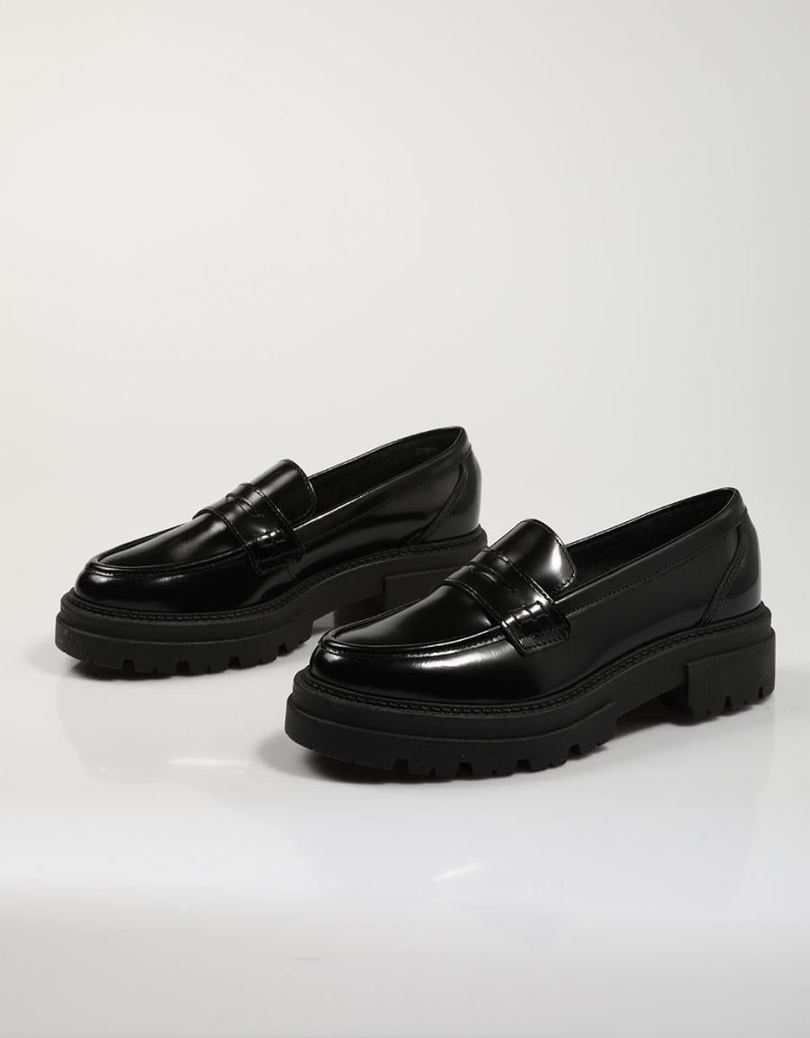 ZAPATOS SPORT REBECCA HOPE 7901 en color Negro