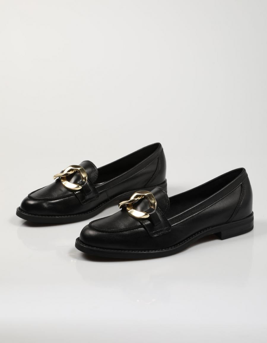 ZAPATOS SPORT REBECCA HOPE 1129 en color Negro