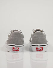 ZAPATILLAS VANS SK8 LOW en color Gris