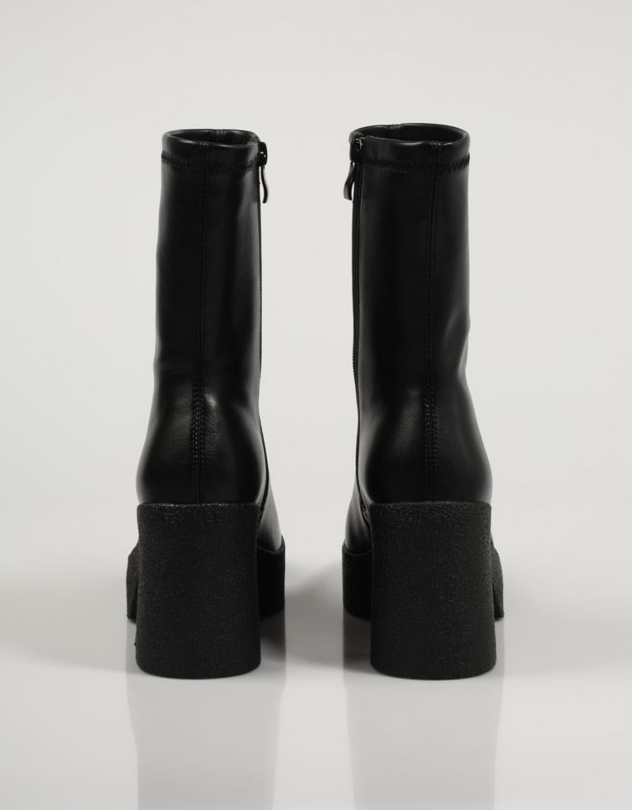 BOTINES NOA HARMON 8448 en color Negro