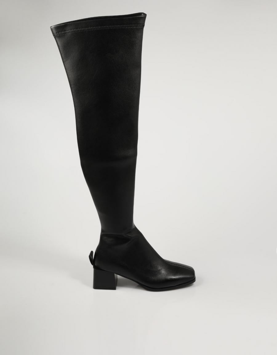 BOTAS NOA HARMON 8888 en color Negro