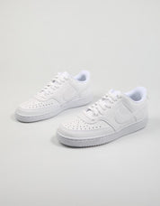 ZAPATILLAS NIKE COURT en color Blanco