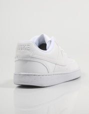 ZAPATILLAS NIKE COURT en color Blanco