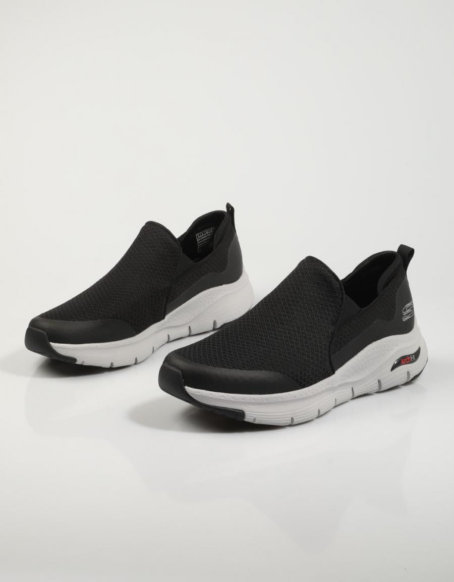 MOCASINES SKECHERS 232043 en color Negro