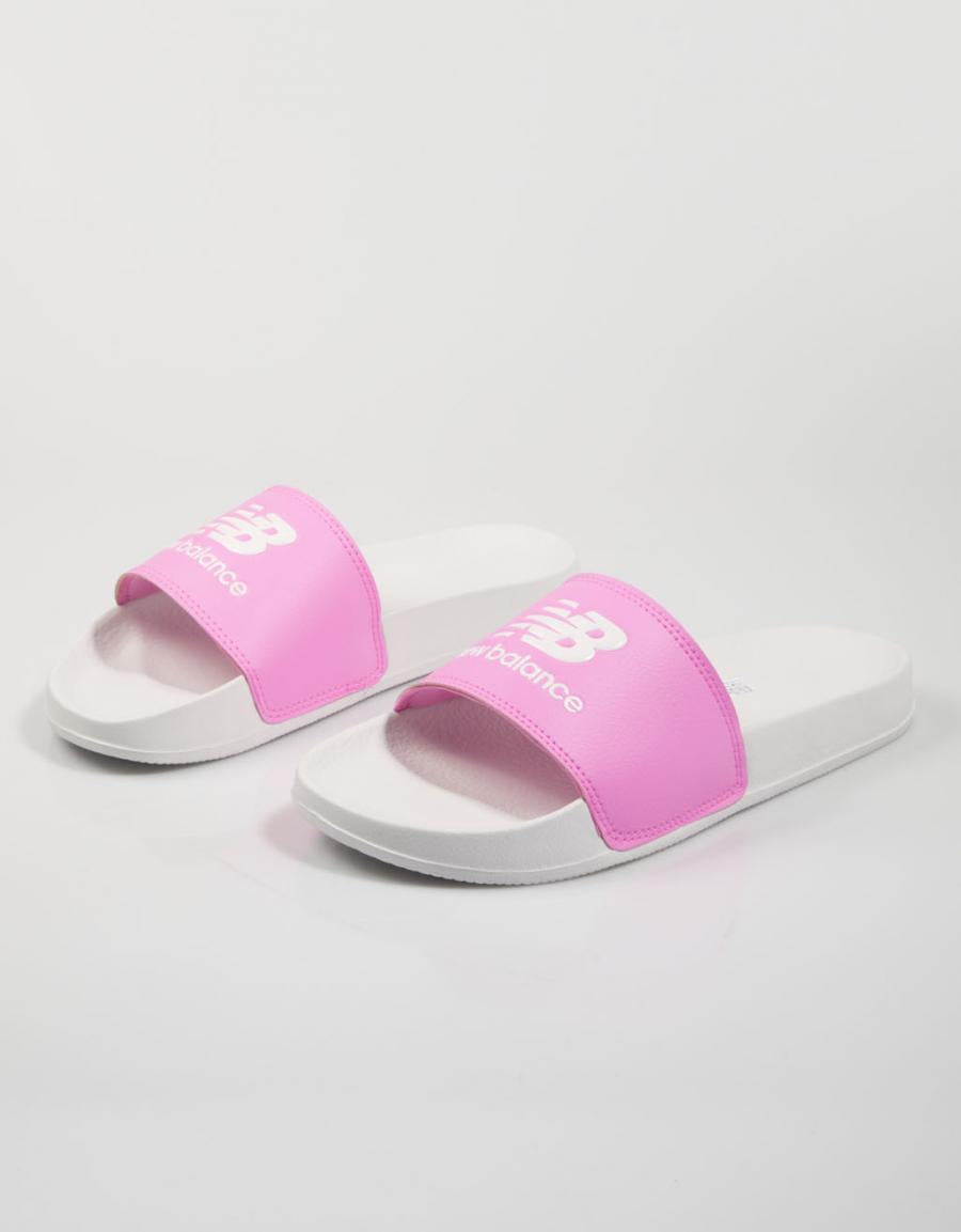 CHANCLAS NEW BALANCE SUF50 en color Fuxia