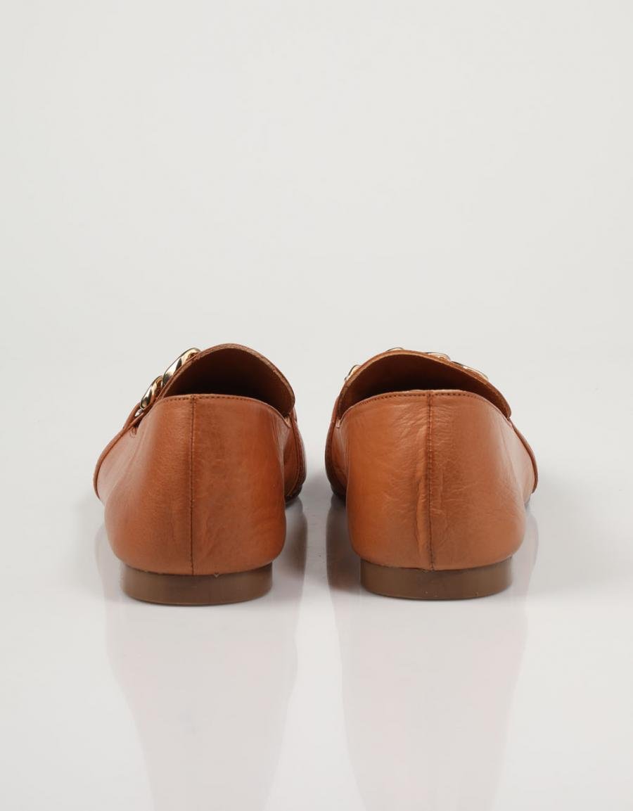 MOCASINES TOP 3 21726 en color Cuero